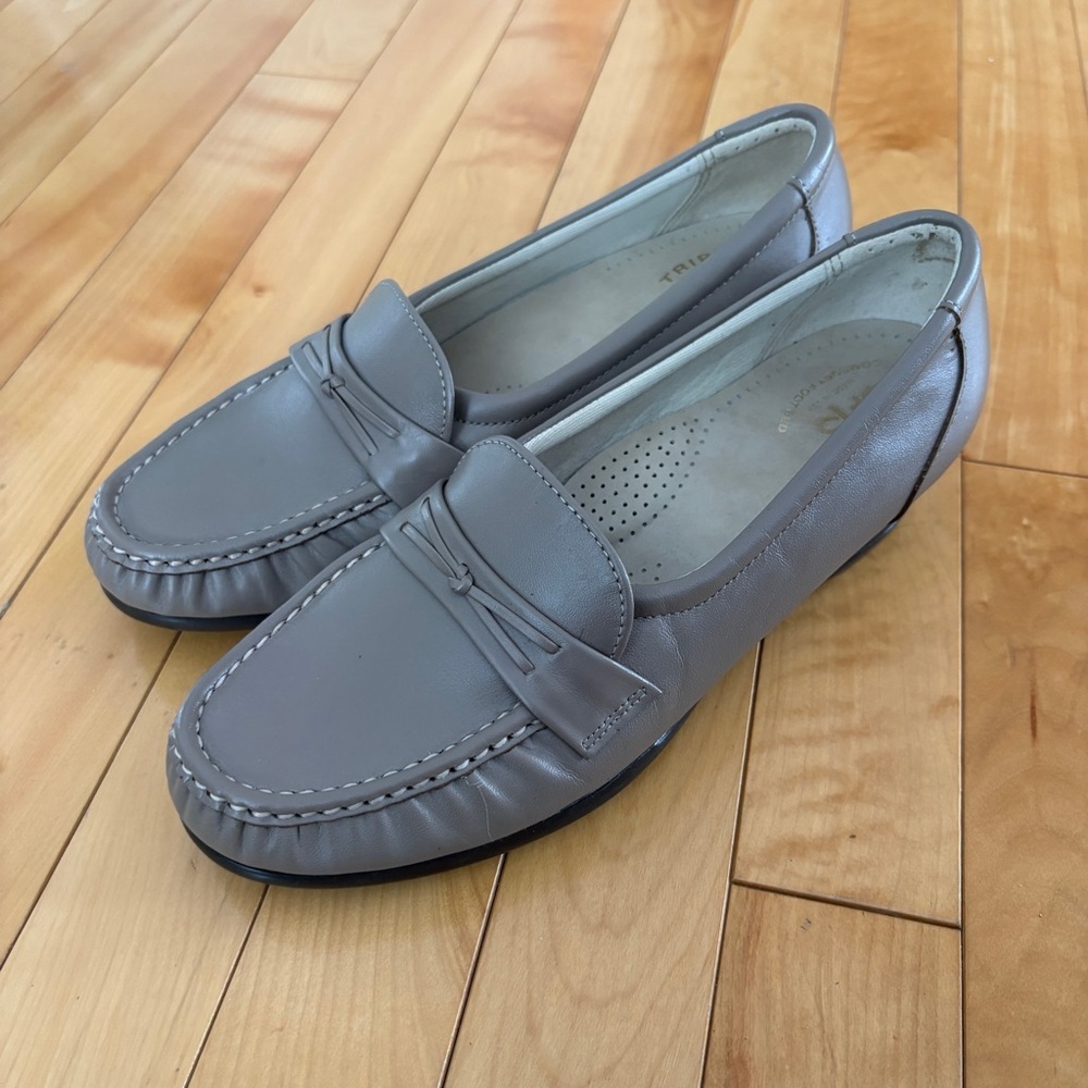 SAS Easier Slip On Loafer Tripad Comfort Women's Size 8 Moccasin Beige Tan